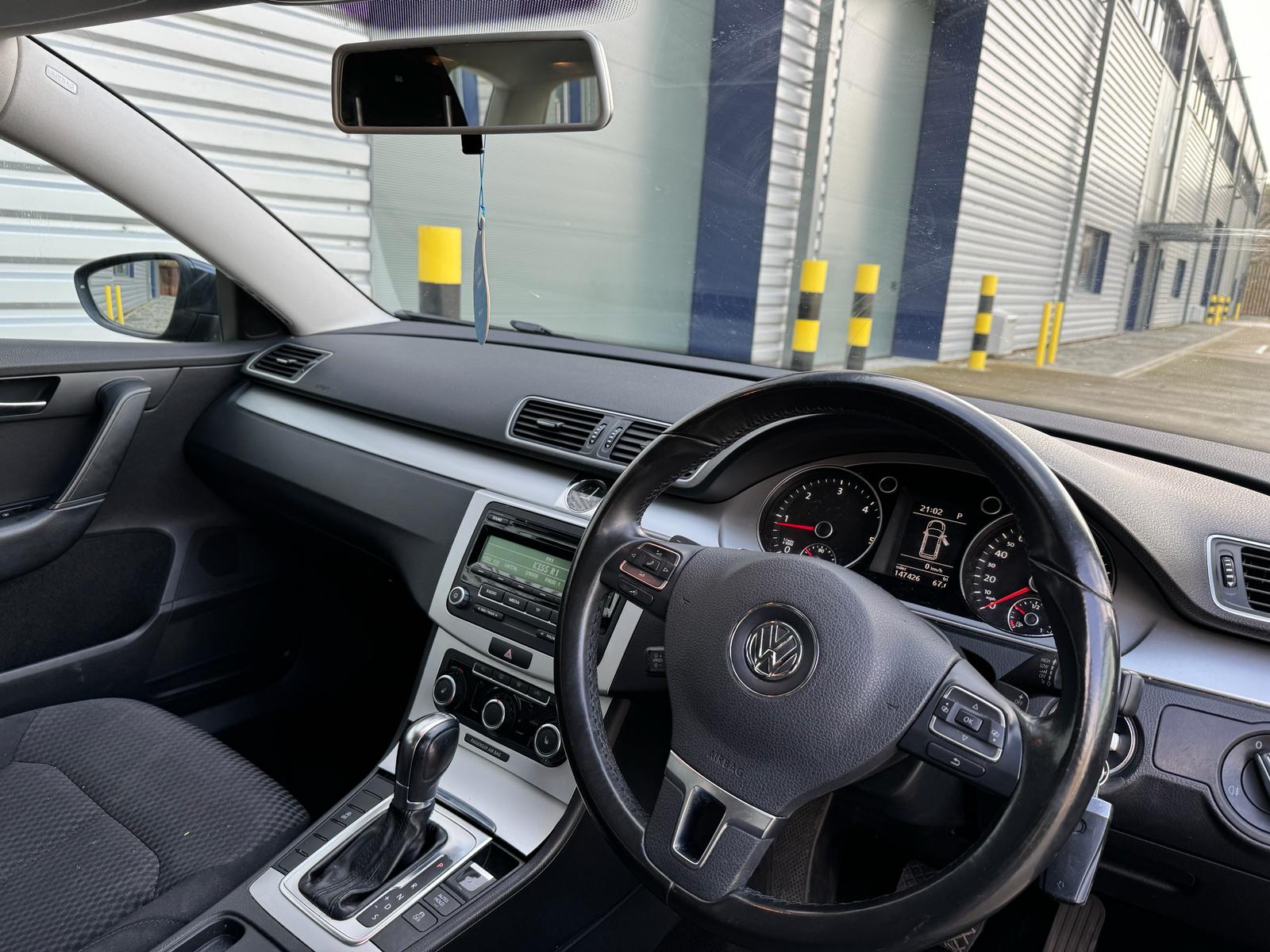 
								Volkswagen Passat S (2011) 2.0 TDI BlueMotion Tech S Estate 5dr Diesel DSG Euro 5 (s/s) (140 ps) full									