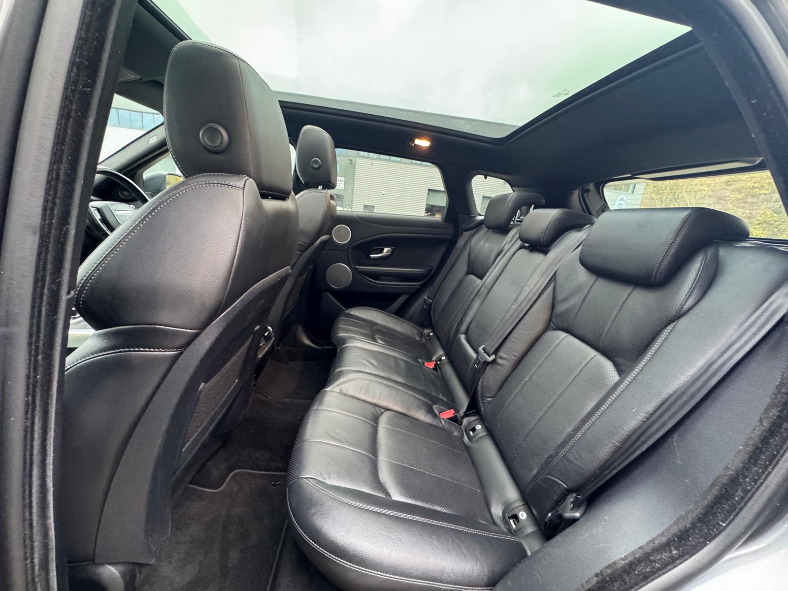 
								Land Rover Range Rover Evoque SE Tech (2018) full									