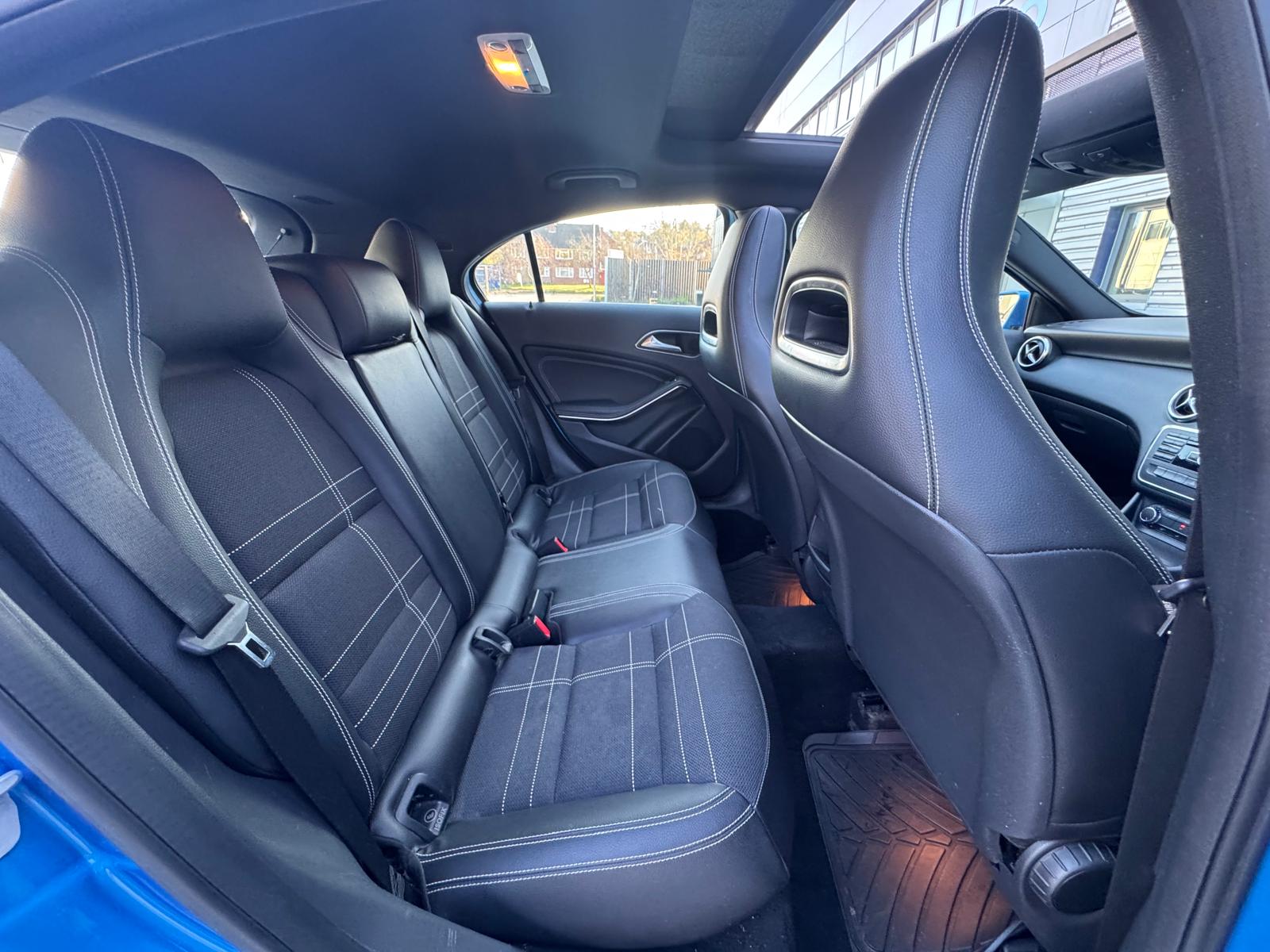 
								Mercedes-Benz A Class Sport (2014) 1.8 A200 CDI Sport Hatchback 5dr Diesel 7G-DCT Euro 5 (s/s) (136 ps) full									