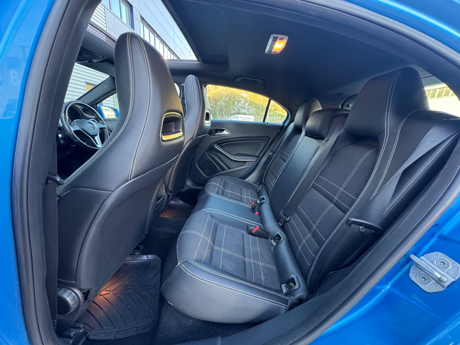 
								Mercedes-Benz A Class Sport (2014) 1.8 A200 CDI Sport Hatchback 5dr Diesel 7G-DCT Euro 5 (s/s) (136 ps) full									