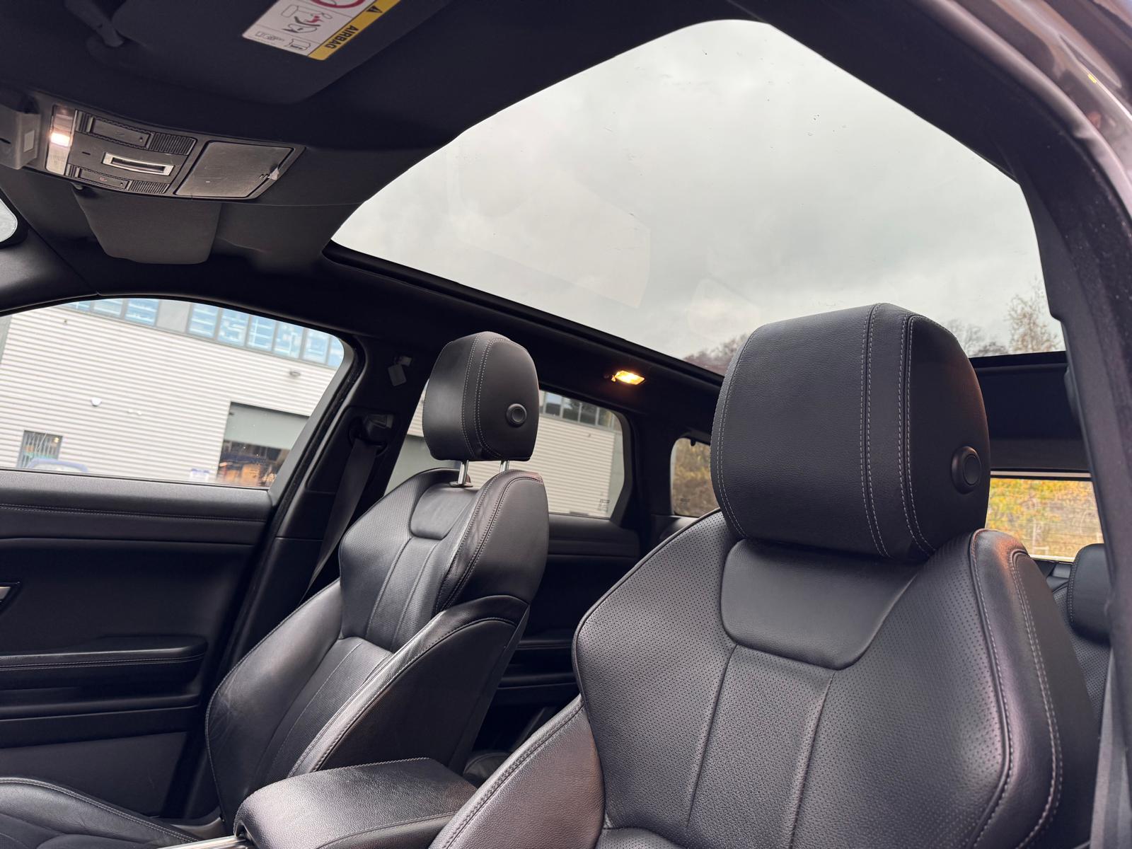 
								Land Rover Range Rover Evoque SE Tech (2018) full									
