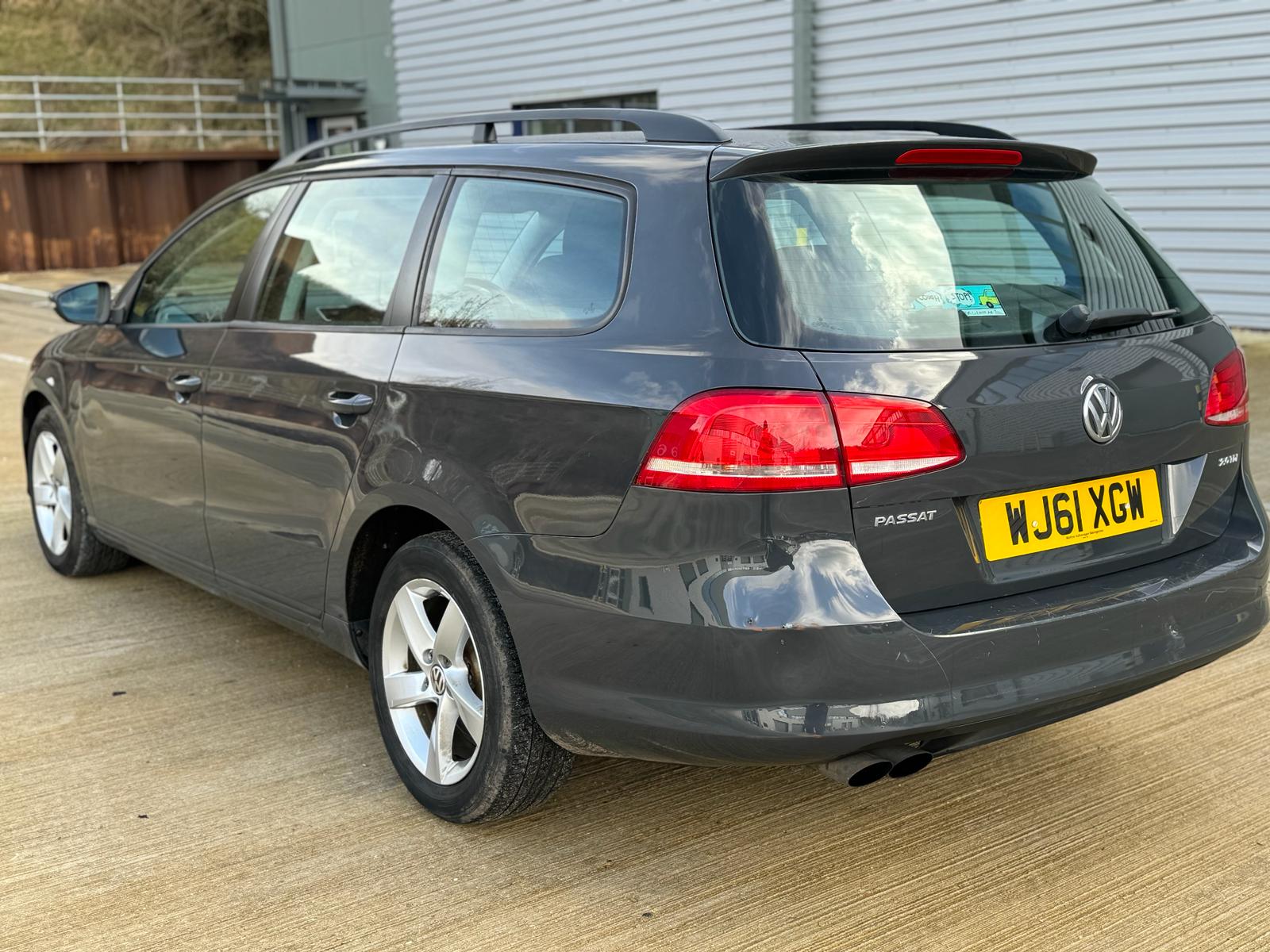
								Volkswagen Passat S (2011) 2.0 TDI BlueMotion Tech S Estate 5dr Diesel DSG Euro 5 (s/s) (140 ps) full									