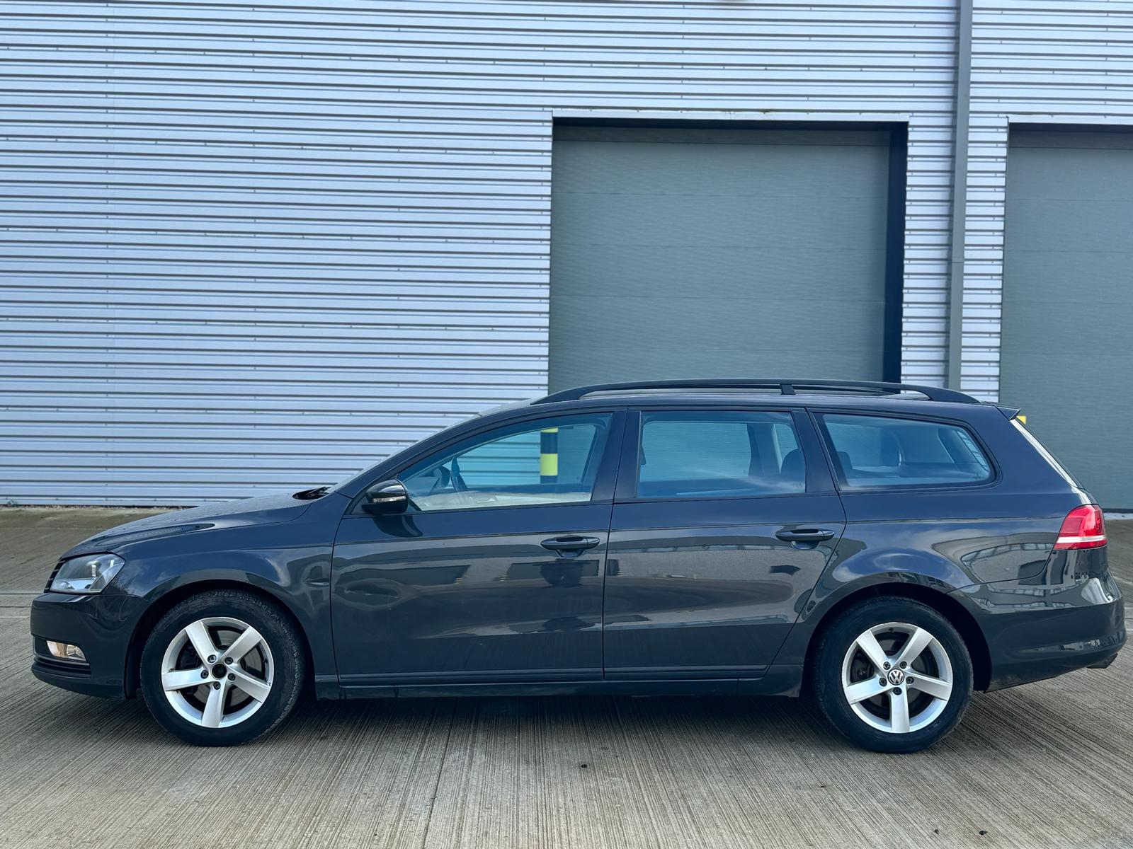 
								Volkswagen Passat S (2011) 2.0 TDI BlueMotion Tech S Estate 5dr Diesel DSG Euro 5 (s/s) (140 ps) full									