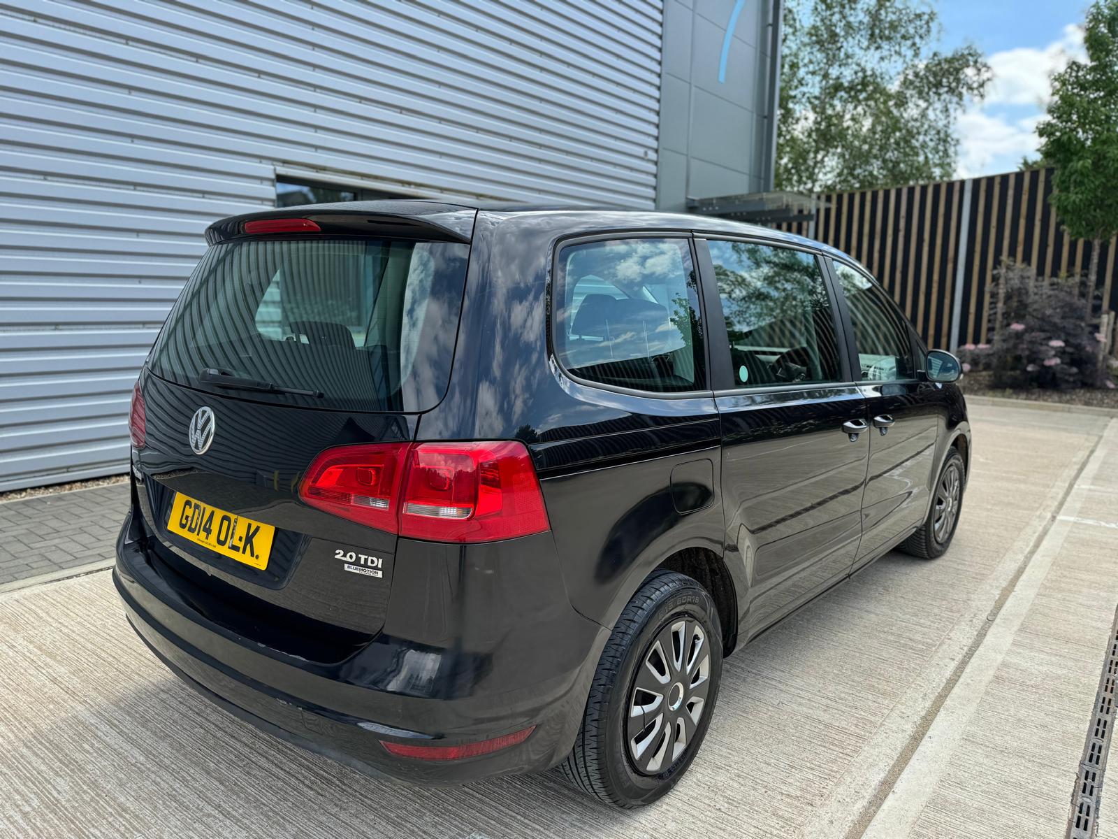 
								Volkswagen Sharan S (2014) 2.0 TDI BlueMotion Tech S MPV 5dr Diesel DSG Euro 5 (s/s) (140 ps) full									