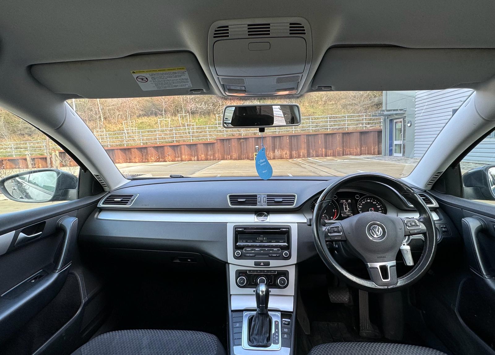 
								Volkswagen Passat S (2011) 2.0 TDI BlueMotion Tech S Estate 5dr Diesel DSG Euro 5 (s/s) (140 ps) full									