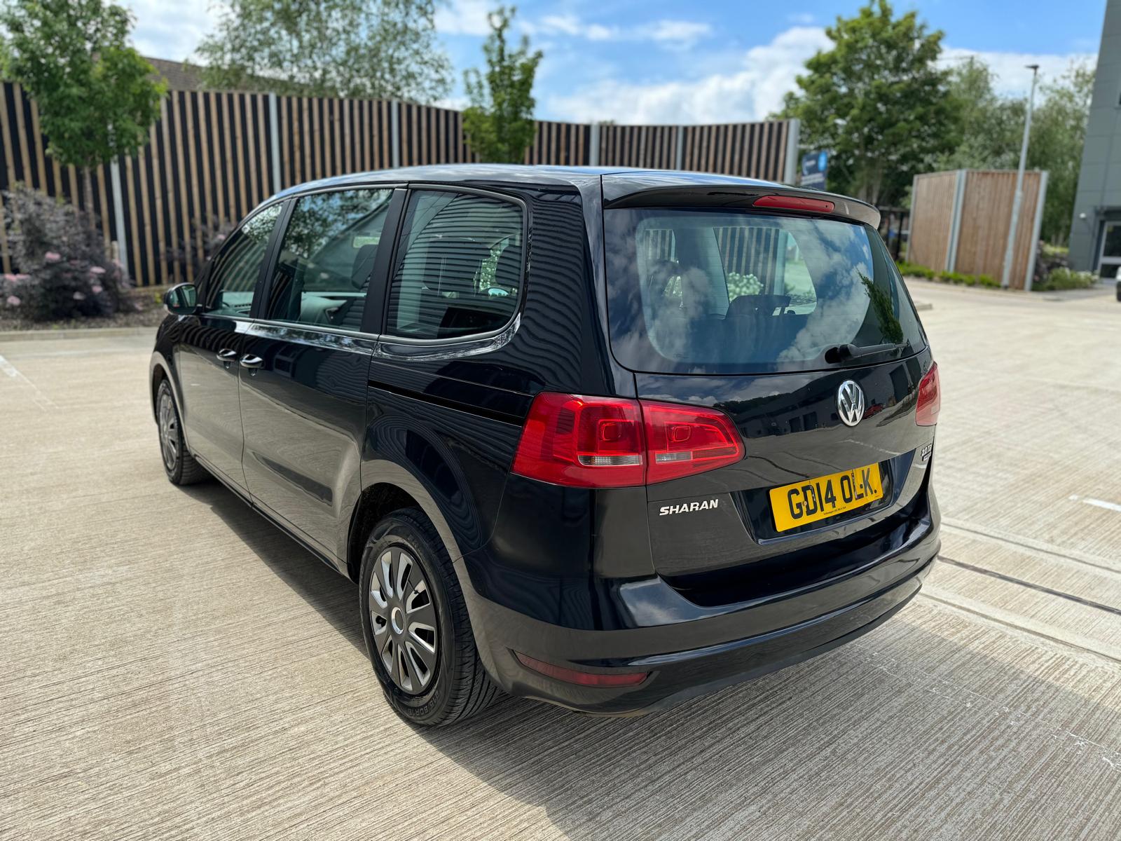
								Volkswagen Sharan S (2014) 2.0 TDI BlueMotion Tech S MPV 5dr Diesel DSG Euro 5 (s/s) (140 ps) full									