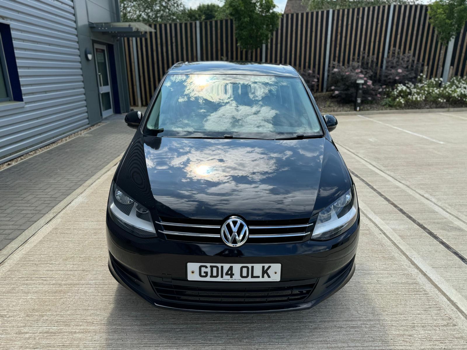 
								Volkswagen Sharan S (2014) 2.0 TDI BlueMotion Tech S MPV 5dr Diesel DSG Euro 5 (s/s) (140 ps) full									