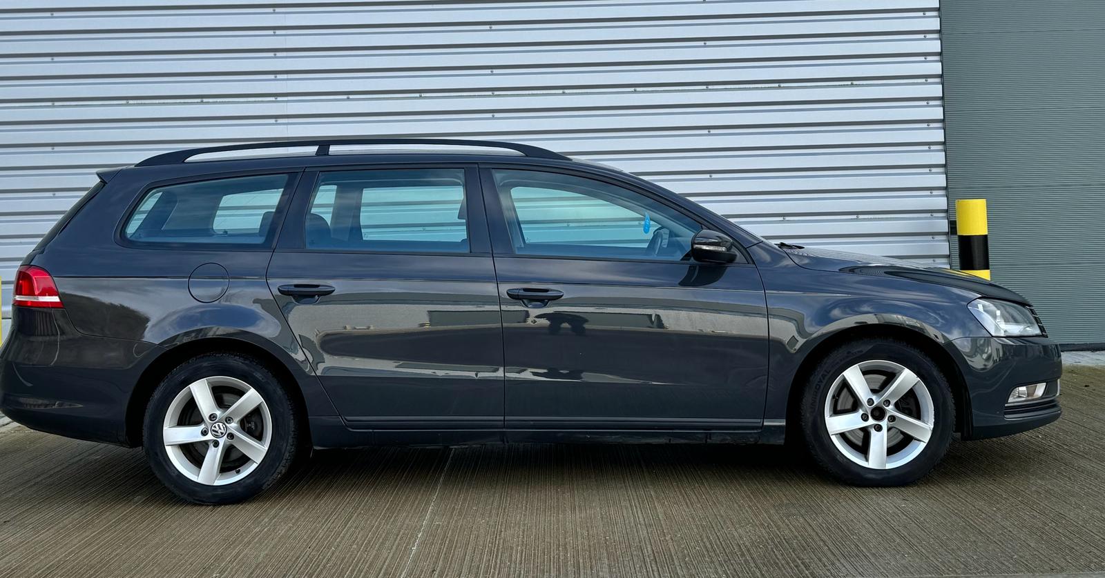 
								Volkswagen Passat S (2011) 2.0 TDI BlueMotion Tech S Estate 5dr Diesel DSG Euro 5 (s/s) (140 ps) full									
