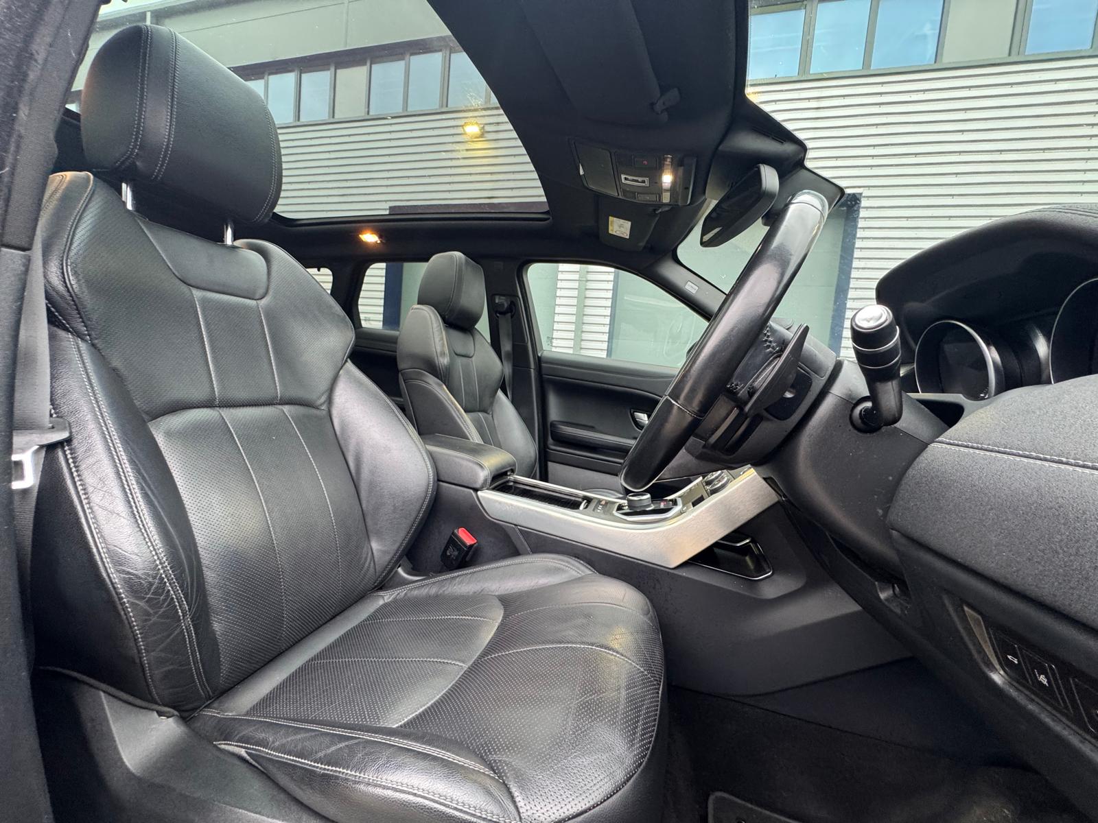 
								Land Rover Range Rover Evoque SE Tech (2018) full									
