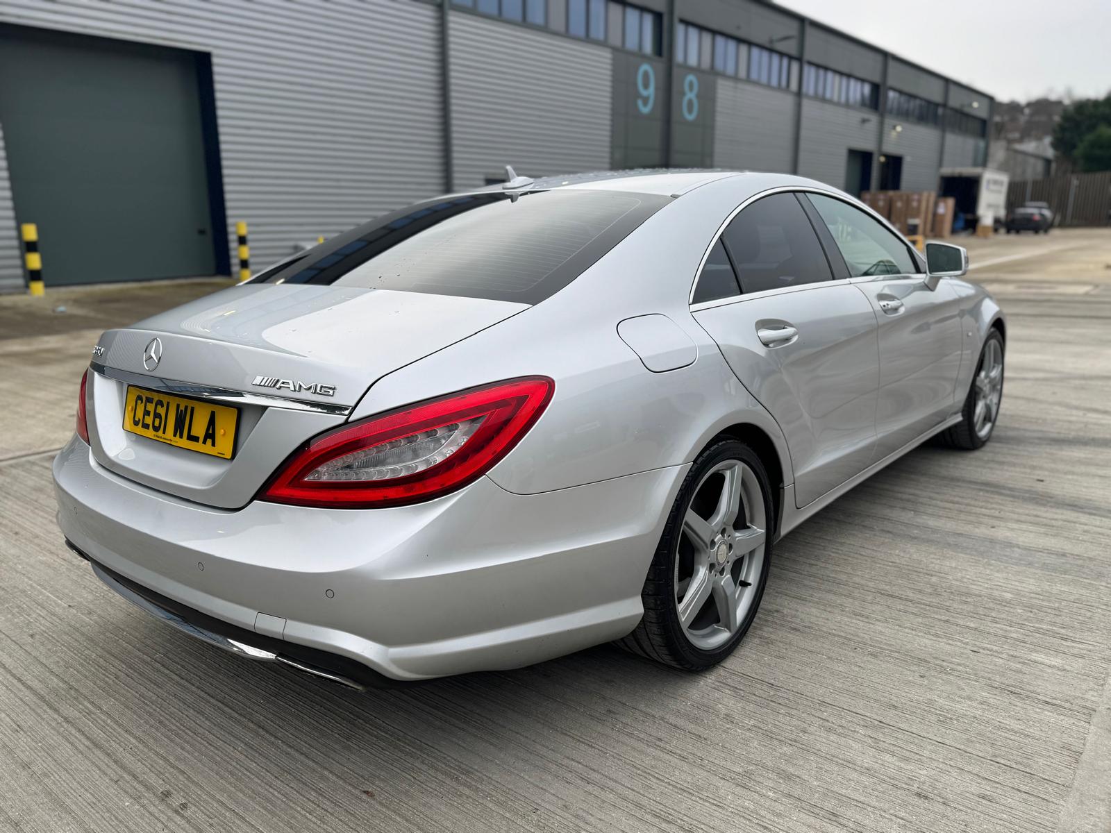 
								Mercedes-Benz CLS Sport (2011) 3.0 CLS350 CDI V6 BlueEfficiency Sport Coupe 4dr Diesel G-Tronic+ Euro 5 (265 ps) full									