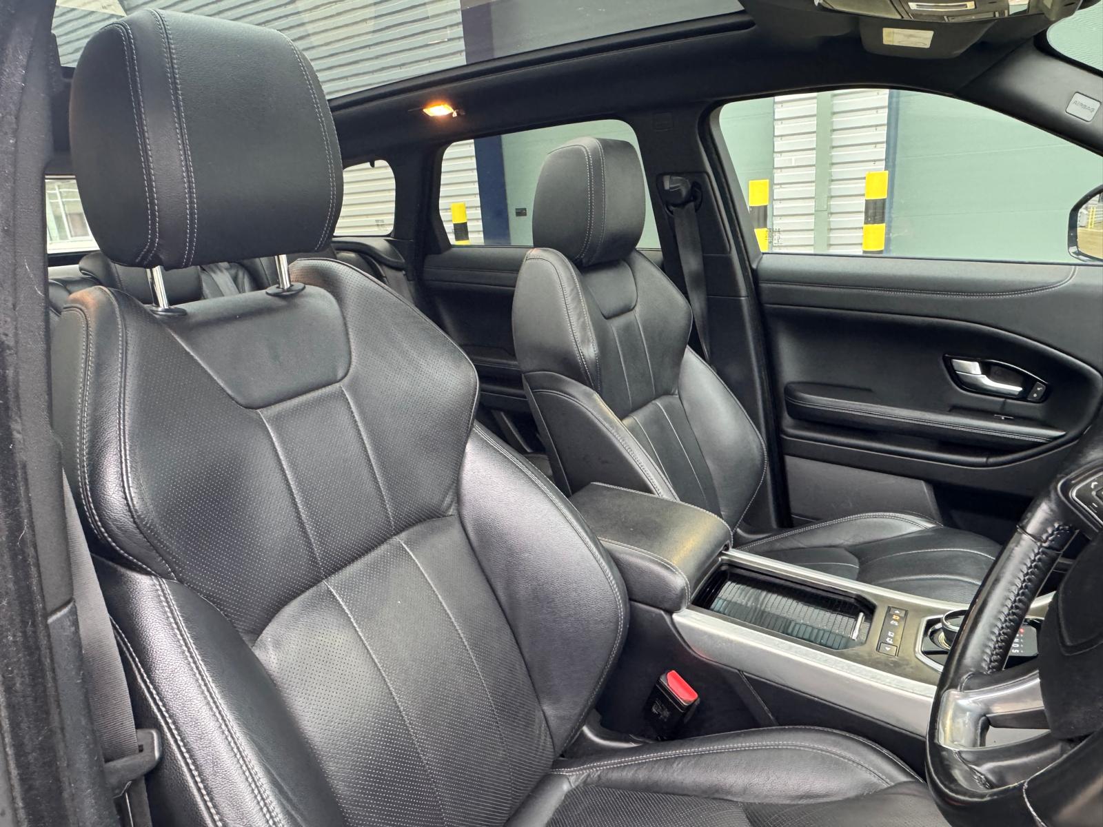 
								Land Rover Range Rover Evoque SE Tech (2018) full									