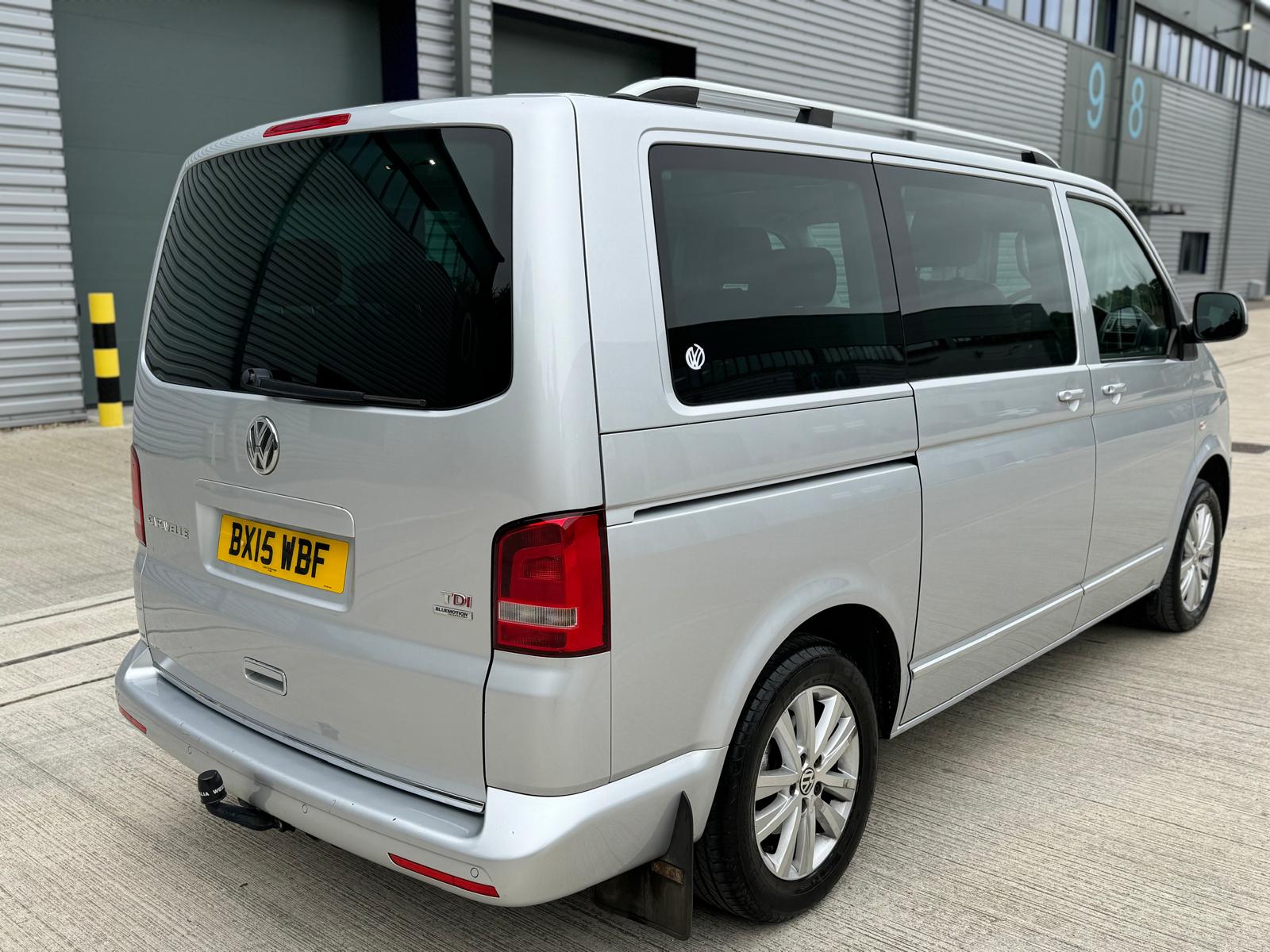 
								Volkswagen Caravelle Executive (2015) 2.0 BiTDI BlueMotion Tech Executive MPV 5dr Diesel DSG Euro 5 (s/s) (180 ps) full									