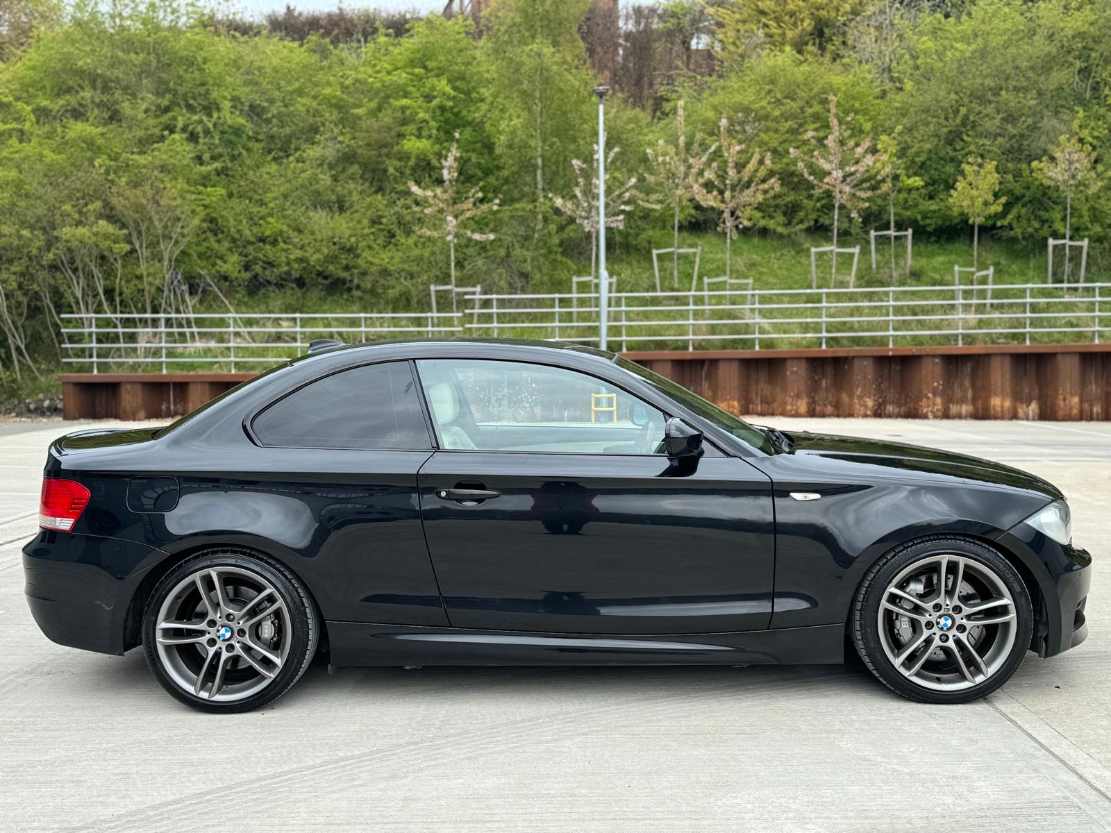 
								BMW 1 Series M Sport (2010)3.0 135i M Sport Coupe 2dr Petrol DCT Euro 5 (306 ps) full									
