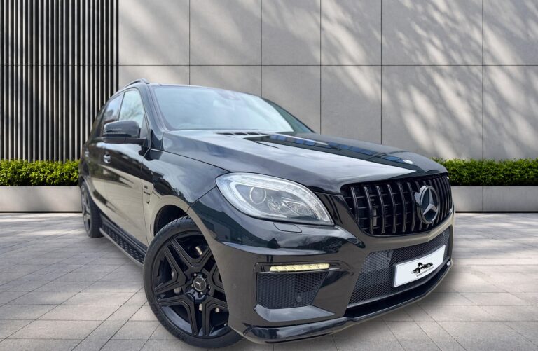 Mercedes-Benz M Class 5.5 ML63 V8 AMG G-Tronic 4WD Euro 5 (s/s) 5dr