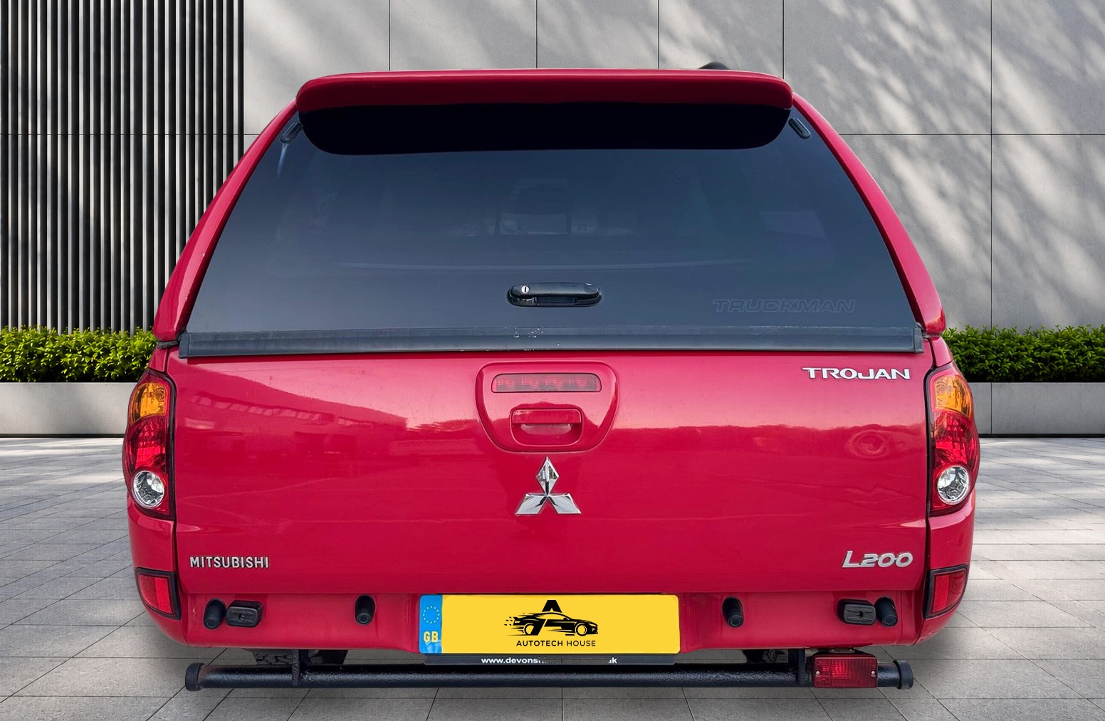 
								Mitsubishi L200 2.5 DI-D Trojan 4WD Euro 5 4dr full									
