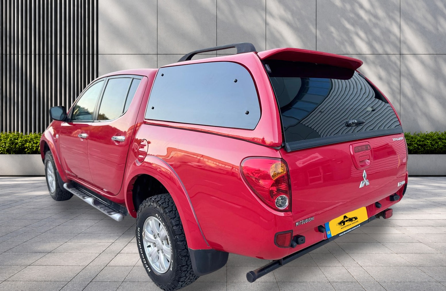 
								Mitsubishi L200 2.5 DI-D Trojan 4WD Euro 5 4dr full									