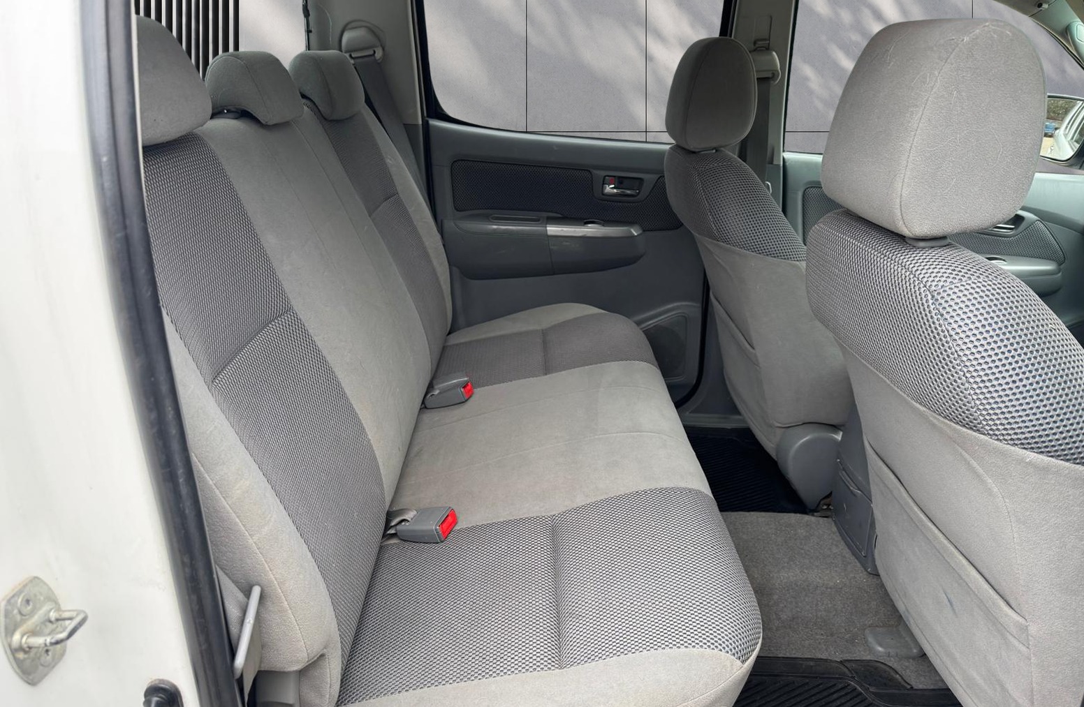 
								Toyota Hilux 2.5 D-4D HL3 4WD 4dr full									