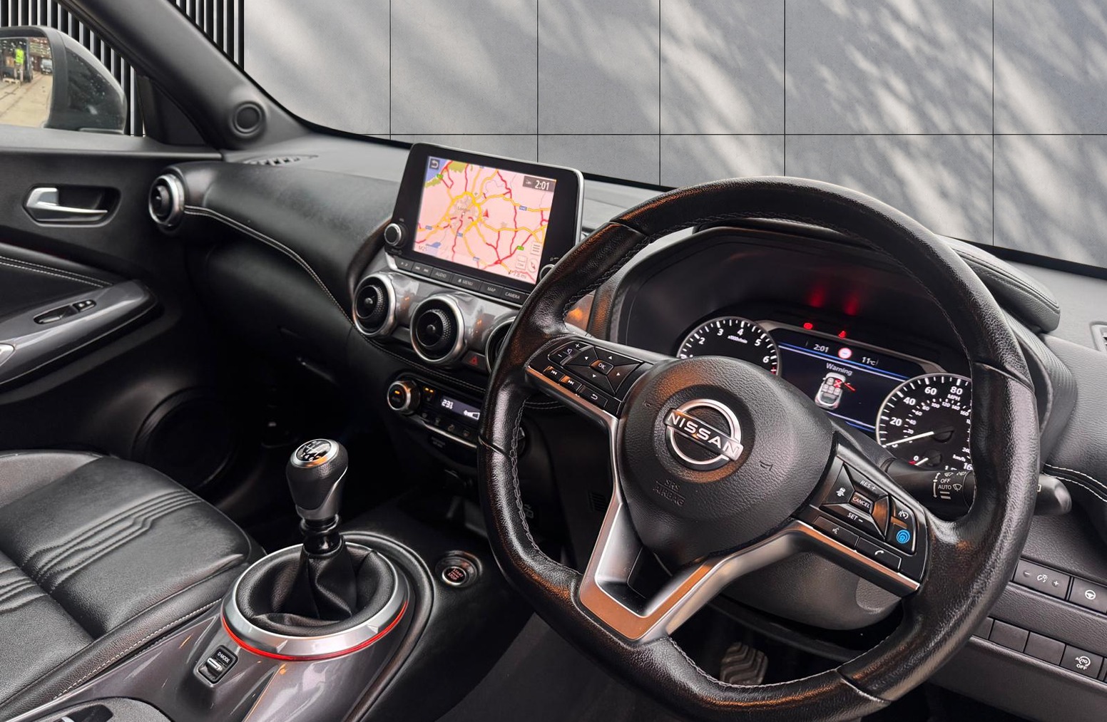 
								Nissan Juke 1.0 DIG-T Tekna Euro 6 (s/s) 5dr full									