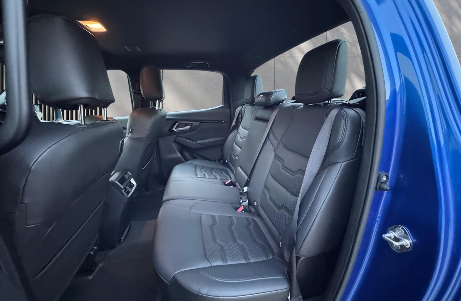 
								Isuzu D-Max 1.9 TD Arctic Trucks AT35 Auto 4WD Euro 6 (s/s) 4dr full									