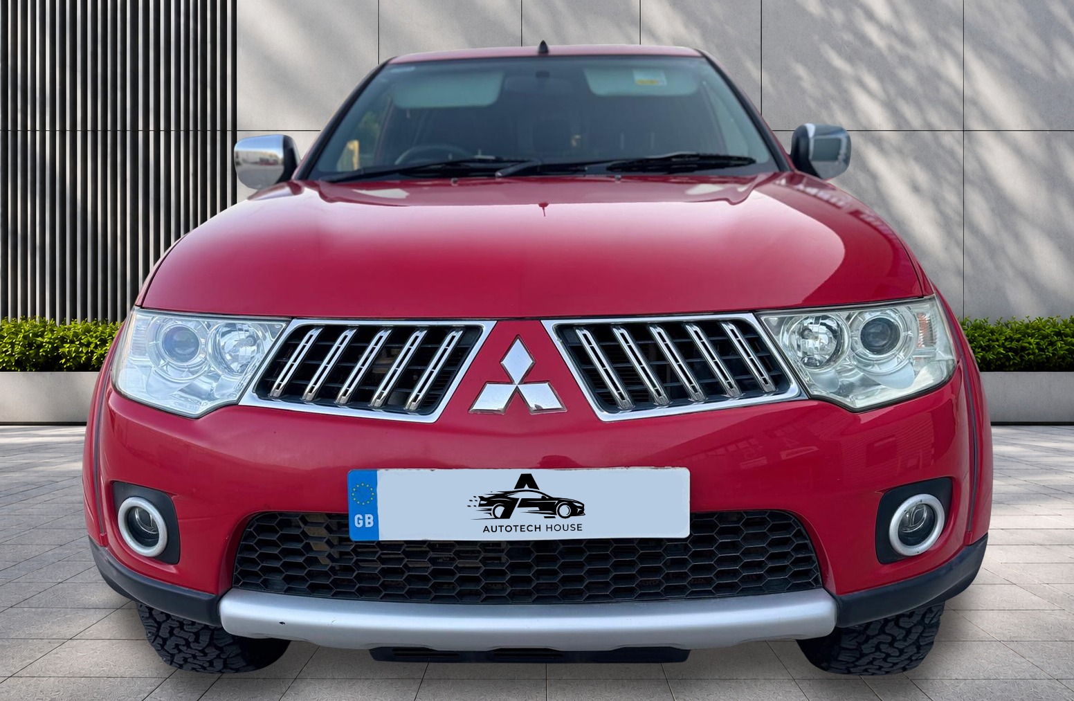 
								Mitsubishi L200 2.5 DI-D Trojan 4WD Euro 5 4dr full									