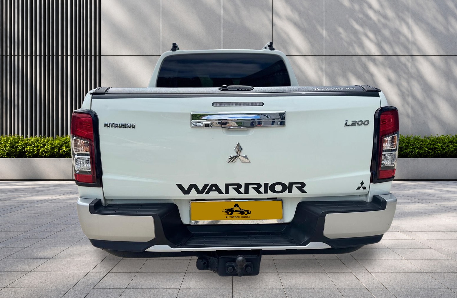 
								Mitsubishi L200 2.2 DI-D DC Warrior 4WD Euro 6 (s/s) 4dr full									