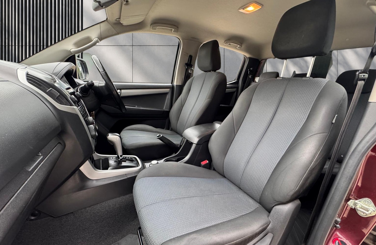 
								Isuzu D-Max 2.5 TD Yukon 4×4 4dr full									