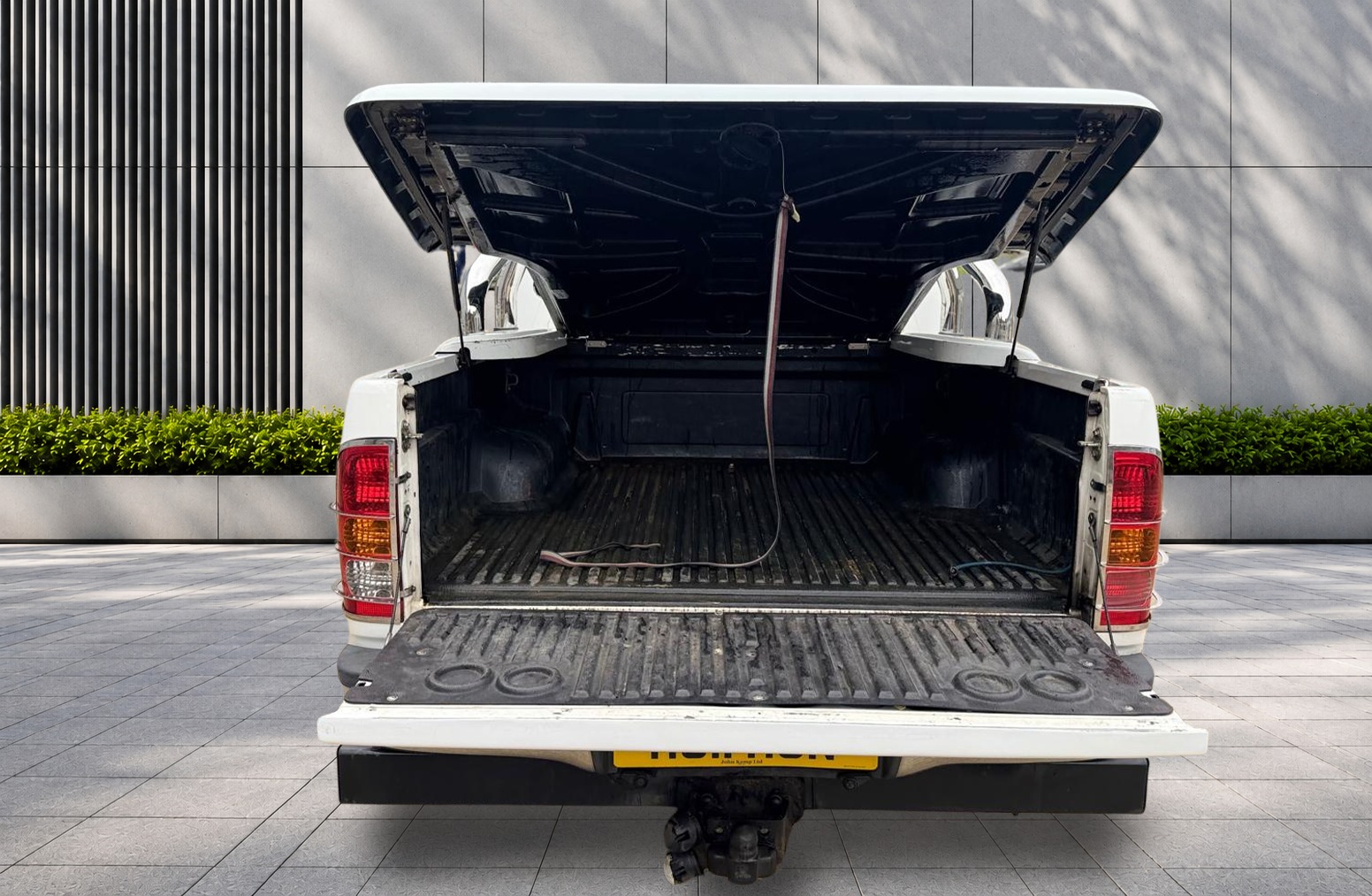 
								Toyota Hilux 2.5 D-4D HL3 4WD 4dr full									