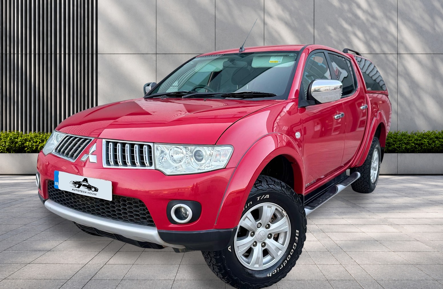 
								Mitsubishi L200 2.5 DI-D Trojan 4WD Euro 5 4dr full									