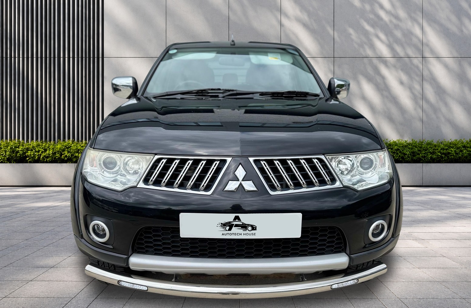 
								Mitsubishi L200 2.5 DI-D Warrior Auto 4WD Euro 5 4dr (LB) full									