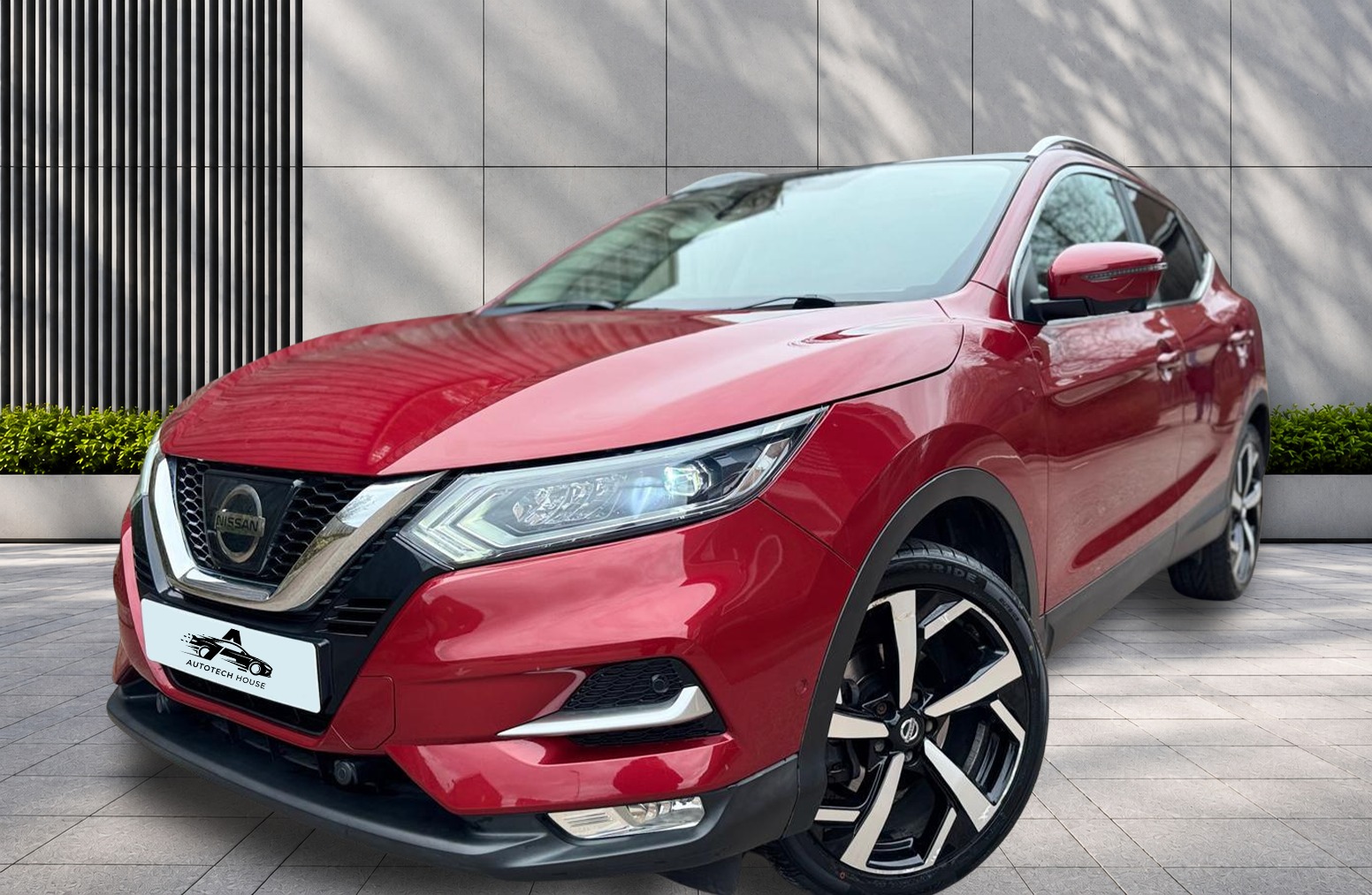 
								NISSAN QASHQAI 1.2 DiG-T Tekna 5dr full									
