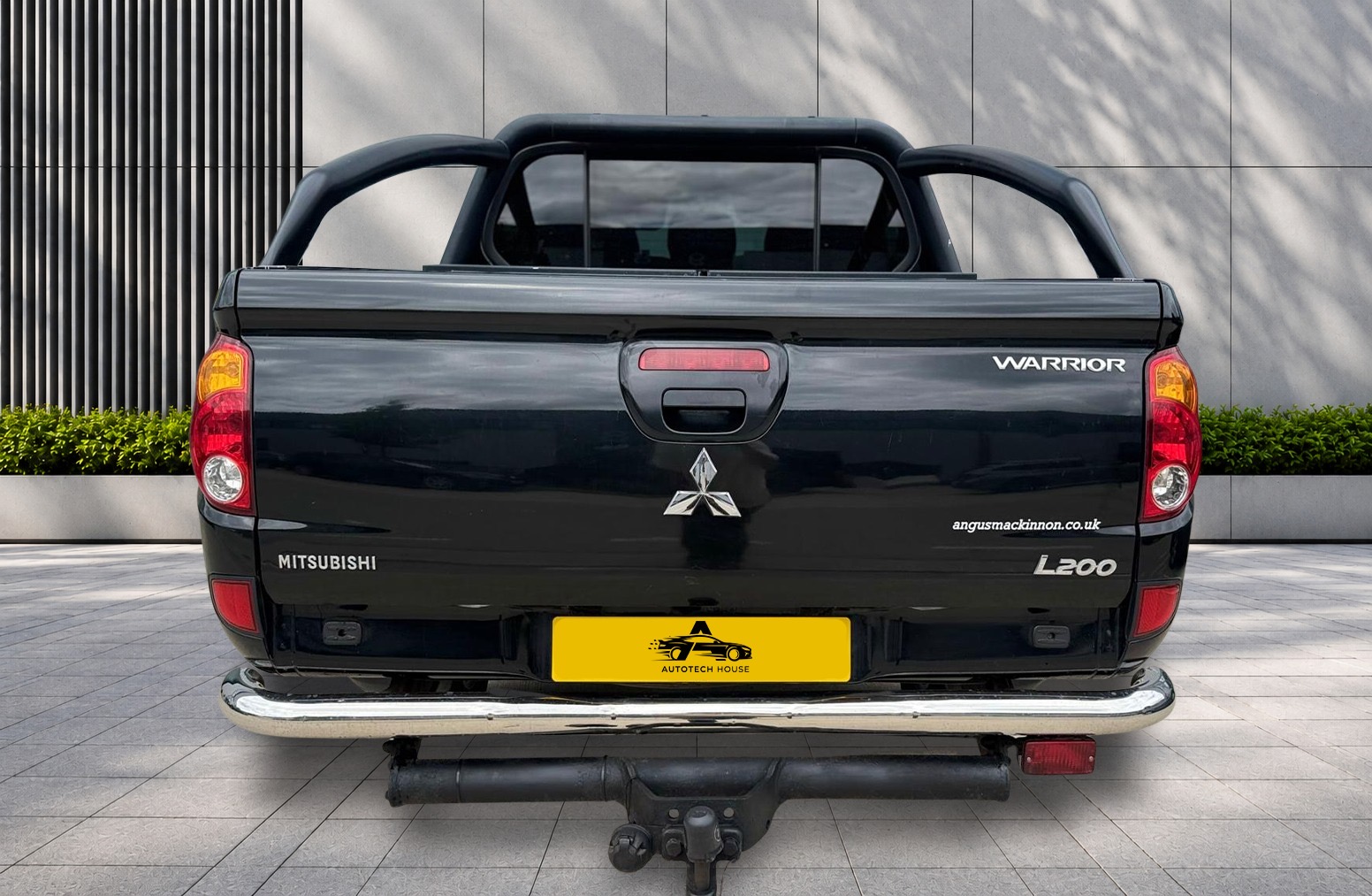 
								Mitsubishi L200 2.5 DI-D Warrior Auto 4WD Euro 5 4dr (LB) full									