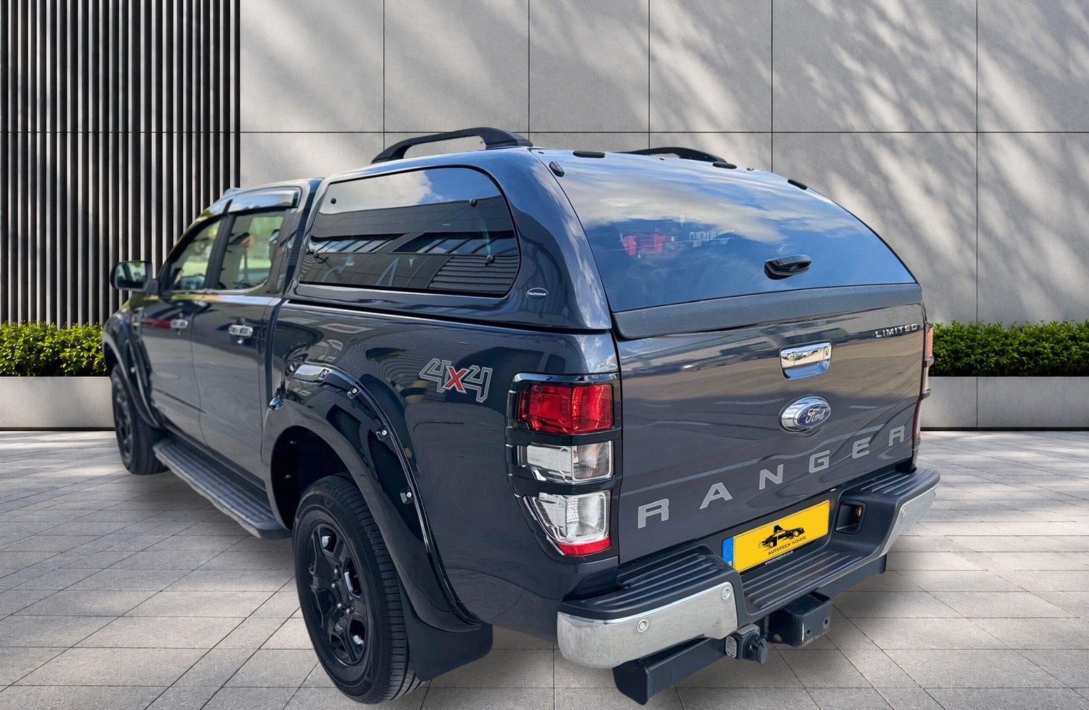 
								Ford Ranger 3.2 TDCi Limited 1 Auto 4WD Euro 6 4dr full									