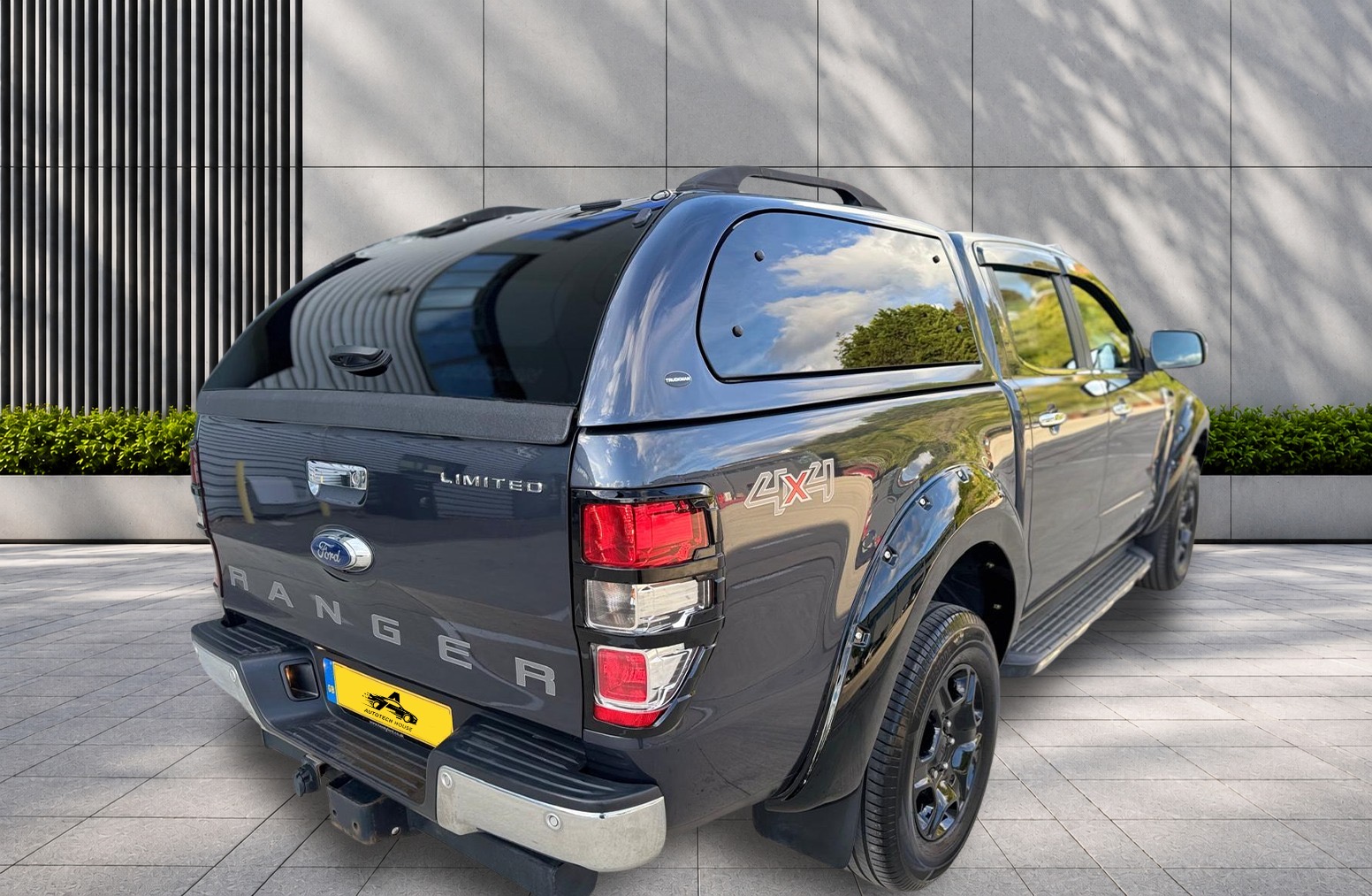 
								Ford Ranger 3.2 TDCi Limited 1 Auto 4WD Euro 6 4dr full									