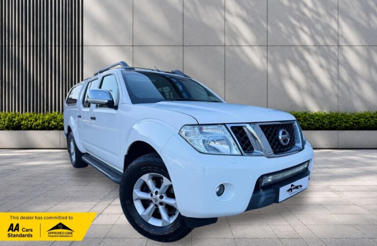 Nissan Navara 2.5 dCi Tekna 4WD Euro 5 4dr